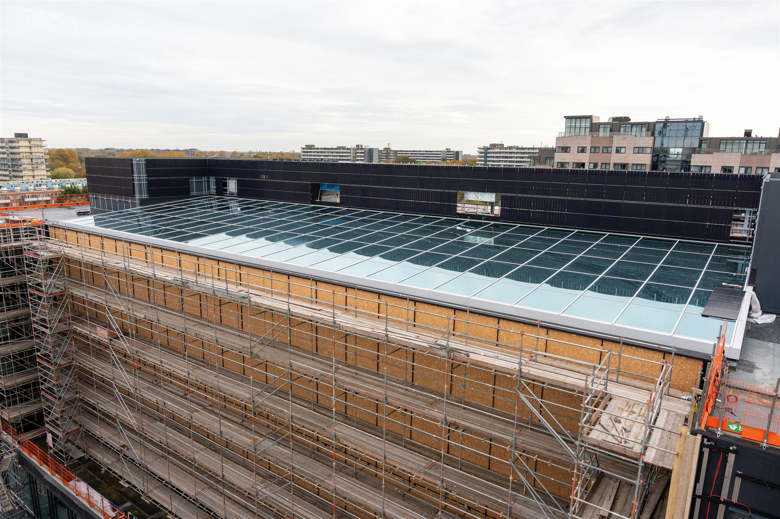 ABN AMRO hoofdkantoor Amsterdam Zuidoost — atriumdak Braat 1844