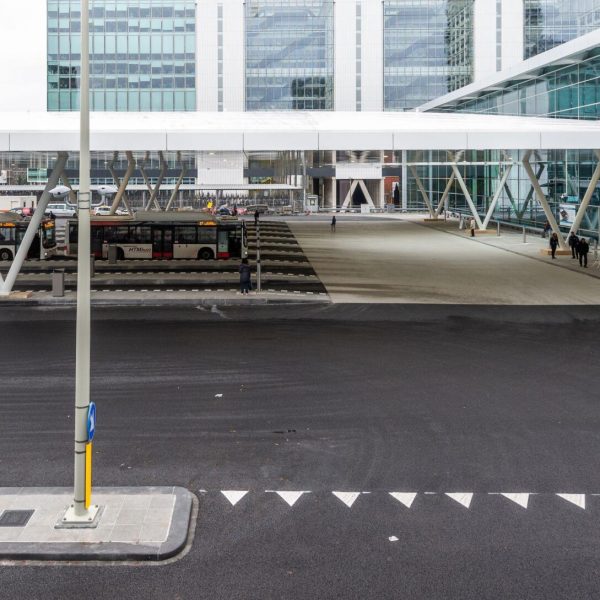 braat-3886-Braat 1844-glaskap-Busplatform Den Haag (5)